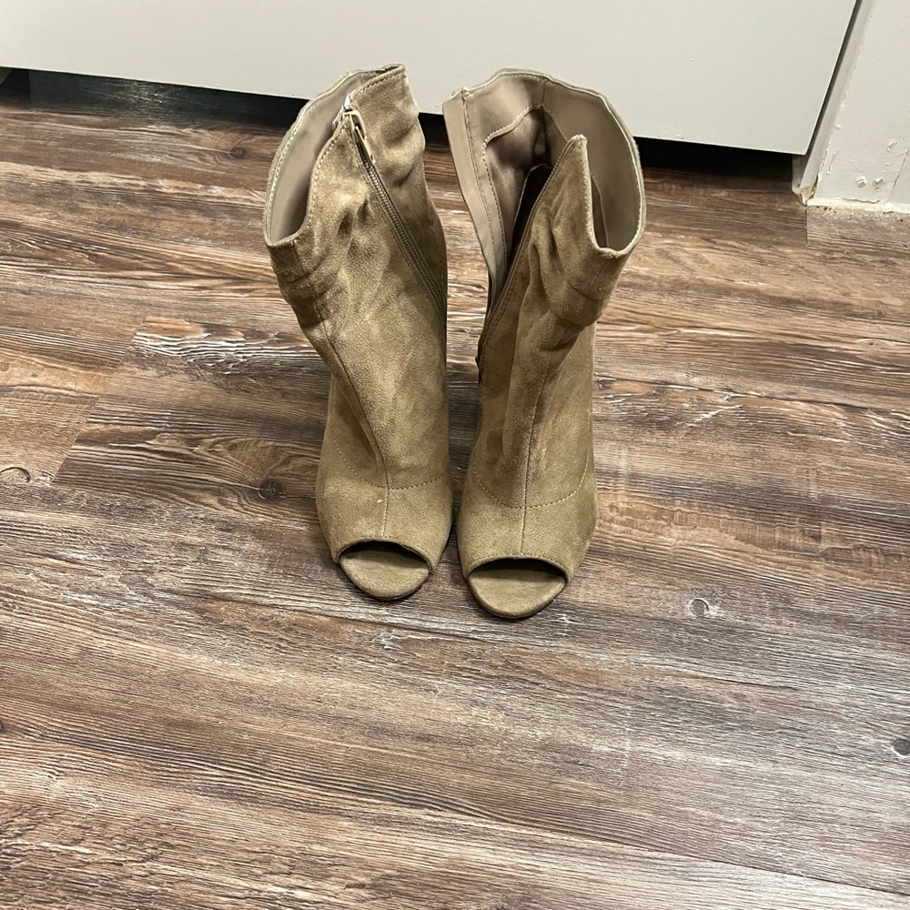 Ankle boot, shoes!
